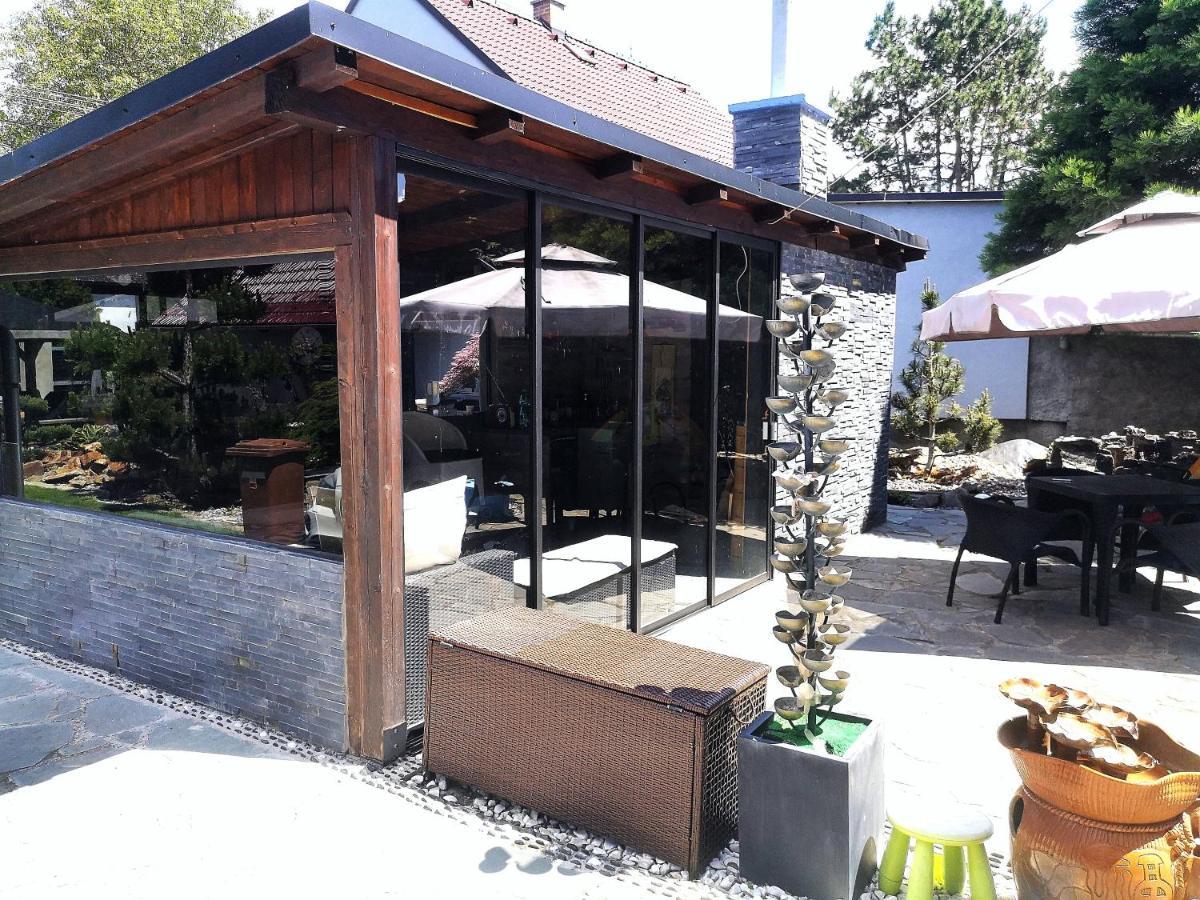 Aspen Villa Kamenny Ujezd  Luaran gambar