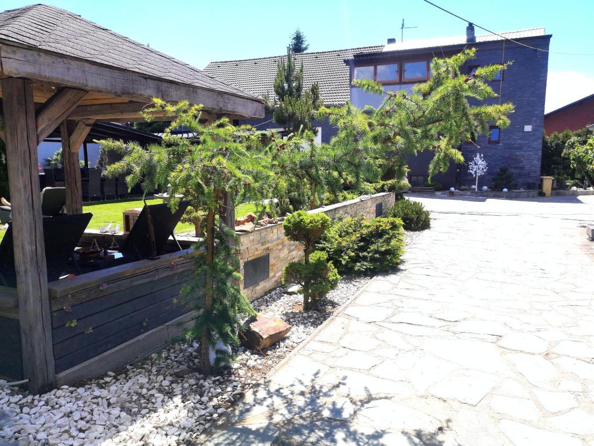 Aspen Villa Kamenny Ujezd  Luaran gambar